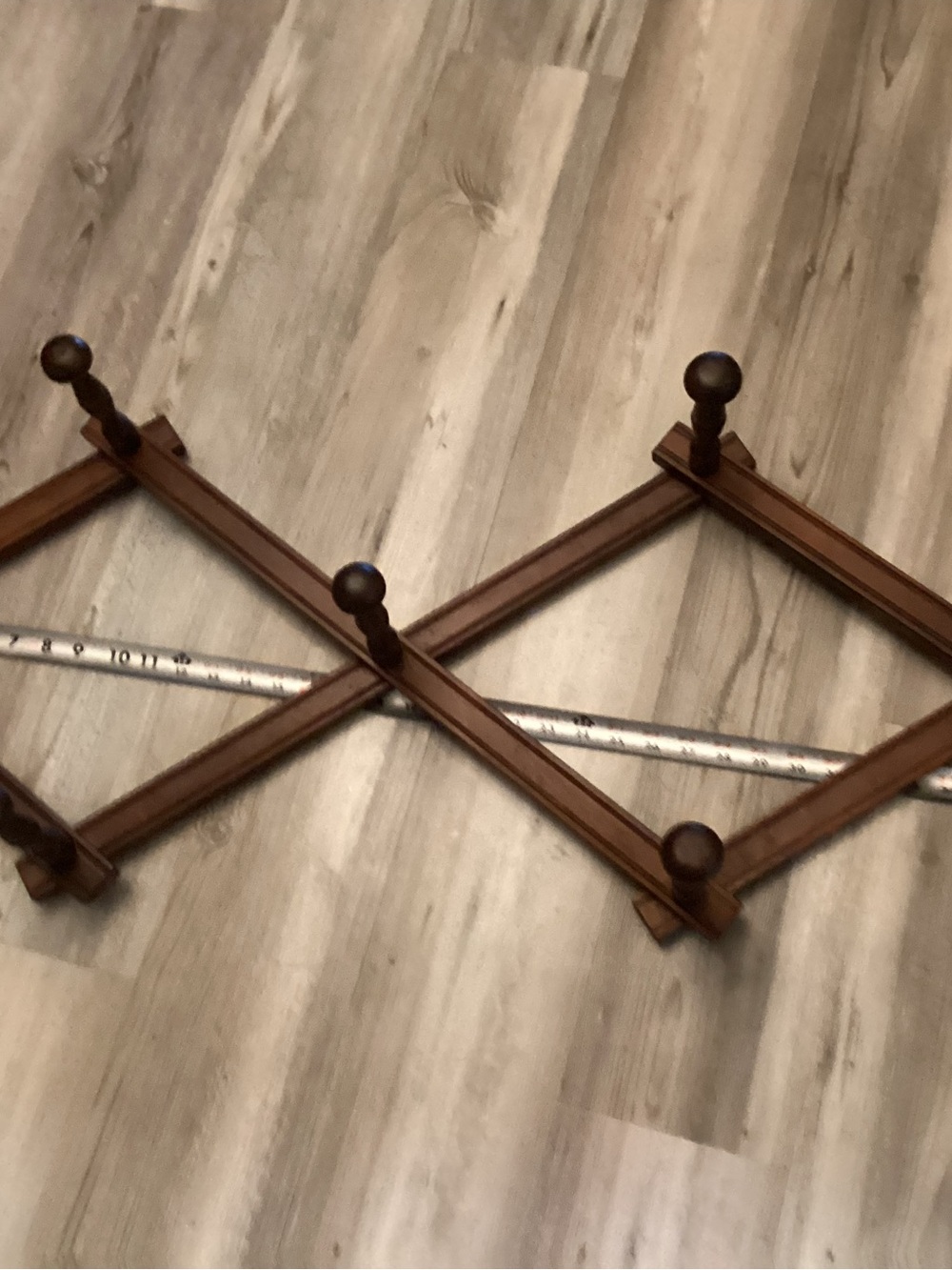 Extendable coat rack - Picture 4 of 7